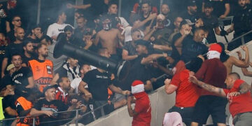 Konfrans Liqasında kütləvi dava, matç gec başladı – Video