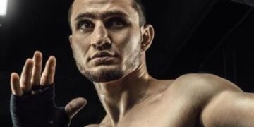 Azərbaycanlı döyüşçü erməni rəqibini məğlub etdi – VİDEO