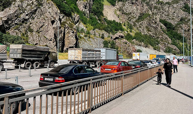 Gürcüstan Rusiyadan gələn kişilərə sərhədlərini bağlaya bilər