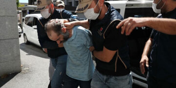 Türkiyə İŞİD idarəçilərindən birini ələ keçirdi