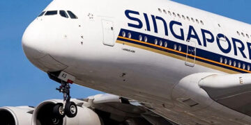 Paris-Sinqapur təyyarəsi Bakıya təcili eniş etdi