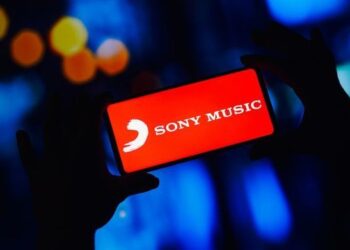 Dünyanın ikinci ən böyük səsyazma şirkəti Rusiyadan gedir