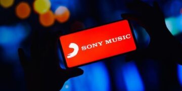 Dünyanın ikinci ən böyük səsyazma şirkəti Rusiyadan gedir