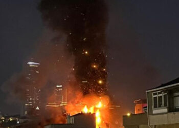 İstanbulda yaşayış binasında partlayış, ölənlər var – Video