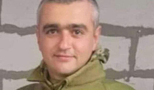 Aqrar Sığorta Müştərək Sığorta Şirkəti” ASC-nin Cəlilabad rayonunda filialının açılışı olub Aqrar Sığorta Müştərək Sığorta Şirkəti bölgələrimizdə filialların açılışını davam etdirir. “Report”un Muğan bürosunun məlumatına görə, bu günə qədər 1651 qısa nömrəsi və qurumla əməkdaşlıq edən sığorta şirkətlərinin filialları vasitəsilə bölgələrdən müraciətləri qəbul edən şirkət bununla da fermerlərin sığorta xidmətlərindən istifadəsini daha da asanlaşdırıb. Lənkəran-Astara iqtisadi rayonunu əhatə edəcək filial Cəlilabad şəhərində fəaliyyətə başlayıb. Açılış mərasimində Aqrar Sığorta Fondu İdarə heyətinin sədri Fuad Sadıqov, Cəlilabad Rayon İcra Hakimiyyətinin rəsmiləri, Lənkəran-Astara iqtisadi rayonu DAİM-lərinin nümayəndələri, Fondla əməkdaşlıq edən sığorta şirkətlərinin təmsilçiləri və yerli fermerlər iştirak ediblər. Qeyd edək ki, ölkənin cənubunda yerləşən bu iqtisadi rayona Cəlilabad, Astara, Lerik, Lənkəran, Masallı, Yardımlı inzibati rayonları daxildir. Kənd təsərrüfatında faraş tərəvəzçilik, kartofçuluq, üzümçülük, taxılçılıq üstünlük təşkil edir. İqtisadi rayon mühüm sitrus meyvəçiliyi rayonudur. Gəlirlərini qorumaq, fəaliyyətlərininin dayanıqlılığını təmin etmək məqsədilə aqrar sığorta xidmətlərindən istifadə edən fermerlərin sayı günbəgün artır. Cəlilabad şəhərinin mərkəzində bütün fermerlərin rahat gəlib-gedəcəyi ünvanda açılan filial fermerlərə daha yaxın olmaq, yerlərdə onların tələb və təkliflərini dinləmək, müstəqil ekspertlərlə daha sıx və oprerativ əməkdaşlıq etmək imkanı yaradacaq.