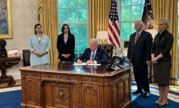 Ukrayna Ali Radasının rəhbəri: “ABŞ-ın Ukrayna üçün lend-liz qanunu qüvvəyə minir”