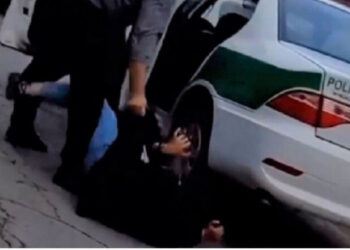 Urmiyada məktəbli qız hicabını açdığı üçün vəhşicəsinə döyüldü – FOTO