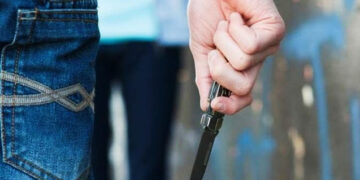 İsmayıllıda məktəbli bıçaqlandı