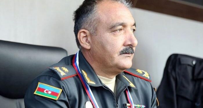 Generalın öz oğluna rütbə verib yanında işə götürdüyü bildirilir