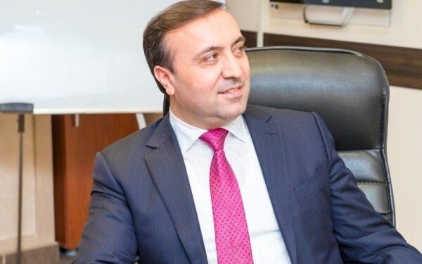 Özünə 54 min manat maaş yazdıran məmur işdən görün niyə çıxarılıb – 20 minə oteldə…