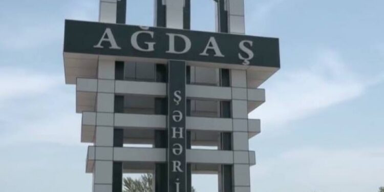 Ağdaşın Qaradeyin kəndinin qaragünə qalan Ailə Sağlamlıq Mərkəzi -FOTO