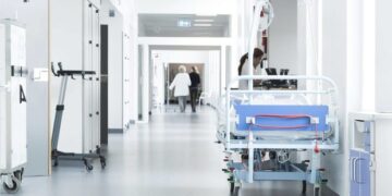 Sabirabadda inkassatorun vurduğu qız xəstəxanada öldü