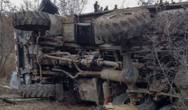 Laçında yük maşını aşdı – Sürücü öldü