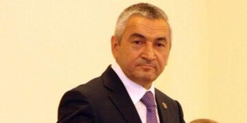 Pezidentin sərəncamı ilə vəzifəyə təyin olunan məmur rəsmən bizneslə məşğuldur – FOTOFAKT