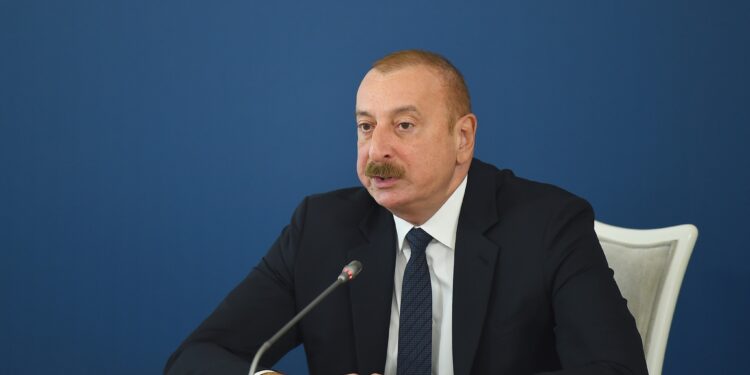 İlham Əliyev Arayik Harutunyana “təslim olmağı” təklif edib