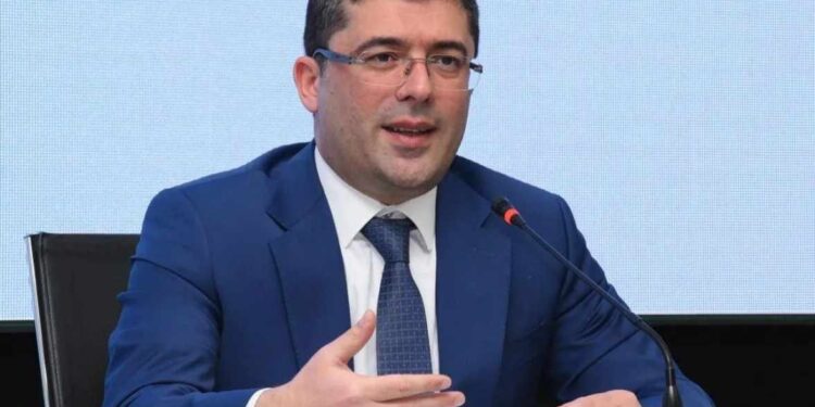 Milli Mətbuatın kökünə vurulan BALTA – Bundan sonra bu ağac bəhər verərmi?