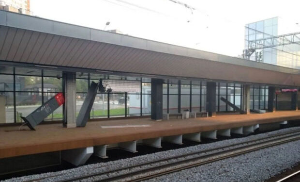 Moskvada qatar vağzalın platformasını dağıdıb – VİDEO