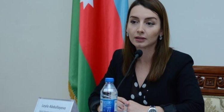 Leyla Abdullayeva ilə Paşinyan debata çıxdı