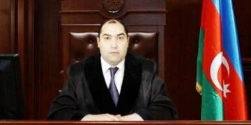 Tanınmış məhkəmə sədrinə ağır itki üz verib