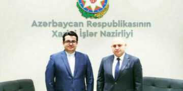 İran səfiri Azərbaycan XİN rəhbərinin müavini ilə görüşüb