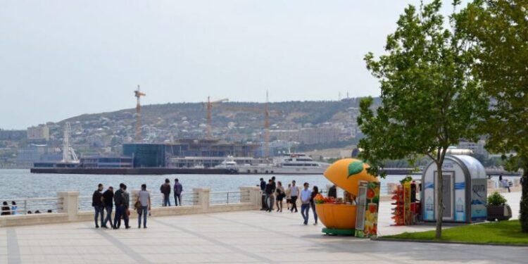 Bulvar İdarəsi batan qayıqla bağlı məlumat yaydı