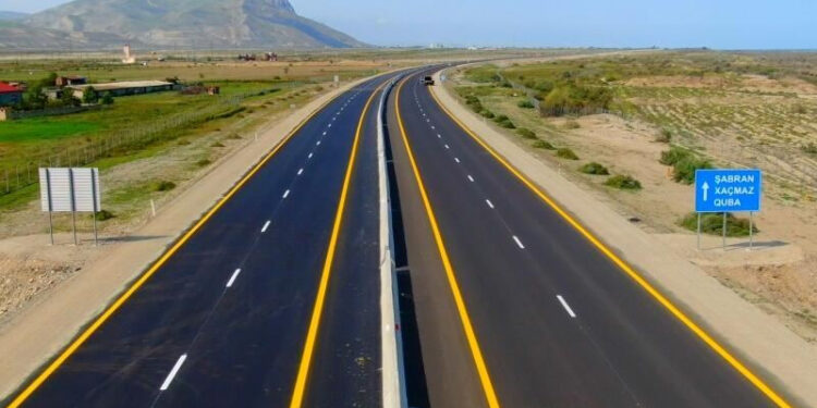 Ödənişli yolda sürücülərdən artıq pul alınır, AAYDA özünə haqq qazandırır