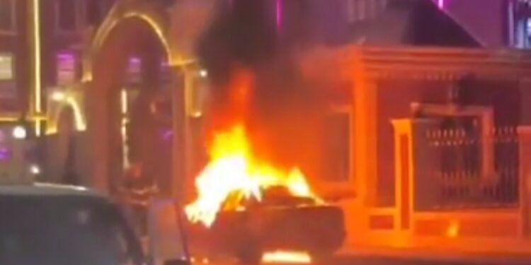 Gəncədə BMW yandı – Anbaan görüntülər