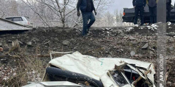 Zaqatalada avtomobil ağaca çırpılıb,xəsarət alan var