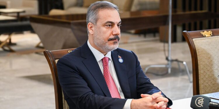 Hakan Fidandan Ermənistana sərt XƏBƏRDARLIQ