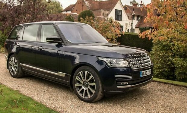 II Elizabetin “Range Rover”i hərraca çıxarıldı – FOTO