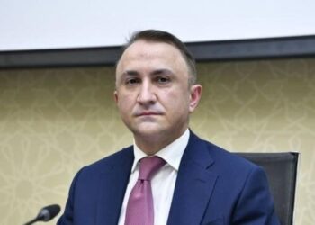 Bulvarda 2 milyonluq mənzili olan icra başçısı işdən çıxarılır? – FOTO