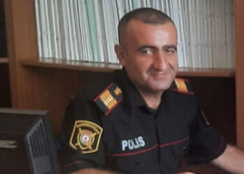 Göldə batan şəxsləri xilas etmək istəyərkən boğularaq ölən polisin medalı ailəsinə təqdim edildi – FOTO