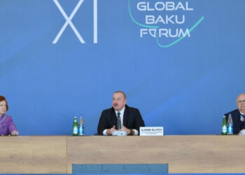 Parçalanmış dünyanı bərpa etmək istəyənlər Bakıda toplaşdılar – FOTO