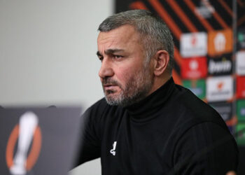 “Özümə görə yox, azarkeşlərə və futbolçulara görə təəssüflənirəm”