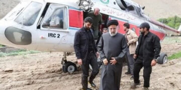 Rəisinin helikopteri qəza etdi – Yenilənib