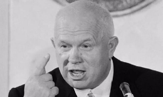 “Qadınlar başqa zala keçsinlər” –müəllimlərlə keçirilən görüşdə Xruşşovun qeyri-adi təklifi…