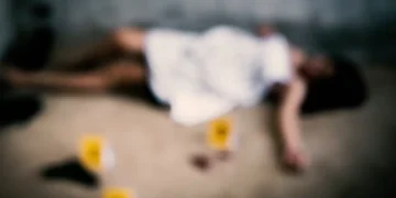 Qısqandığı üçün dəhşət saçdı: Münasibətdə olduğu qadını və 25 yaşlı oğlanı qanlarına qəltan etdi