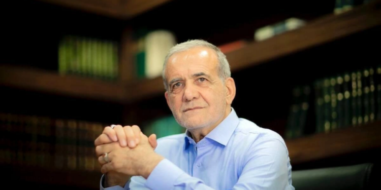 Bakıdan Pezeşkianın prezidentliyinə ilk töfhə