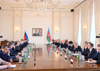 İlham Əliyev və Vladimir Putinin məhdud və geniş tərkibdə görüşü oldu (YENİLƏNİB)