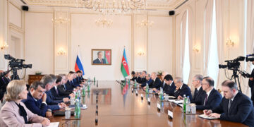 İlham Əliyev və Vladimir Putinin məhdud və geniş tərkibdə görüşü oldu (YENİLƏNİB)