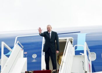 Prezidentin dost ölkəyə səfəri: Bakı supergüclə yaxınlaşır