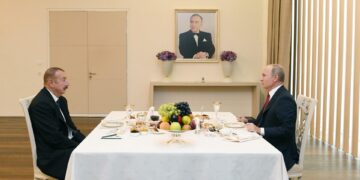 xronikaPrezidentlə xanımı evlərində Putinlə şam etdilər