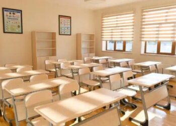 Məktəblər bağlanır, universitetlər distant təhsilə keçir