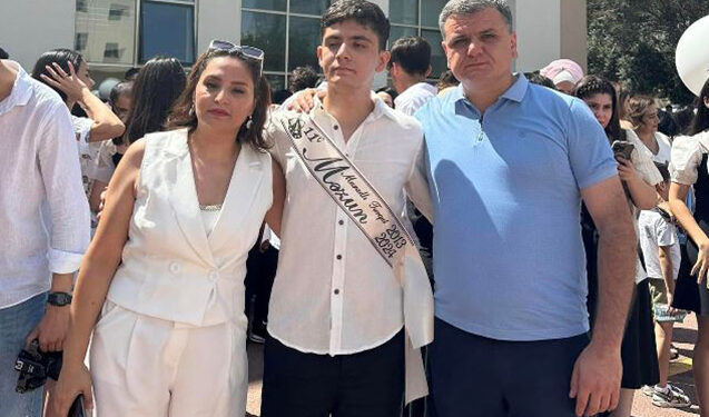 Oğlu ilə eyni gündə tələbə adını qazandı – Foto