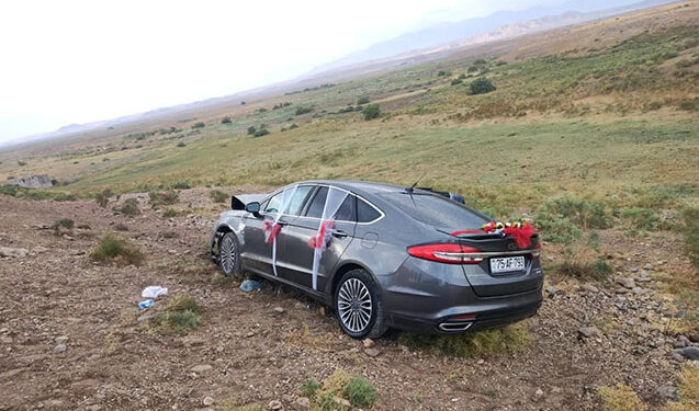 Naxçıvanda gəlin maşını qəzaya düşdü – Bir ölü, dörd yaralı