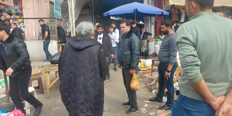 “Vosmoy” bazarında obyektlər sökülür: Satıcıların malları küçədə qalıb – FOTO, VİDEO + REPORTAJYENİLƏNİB
