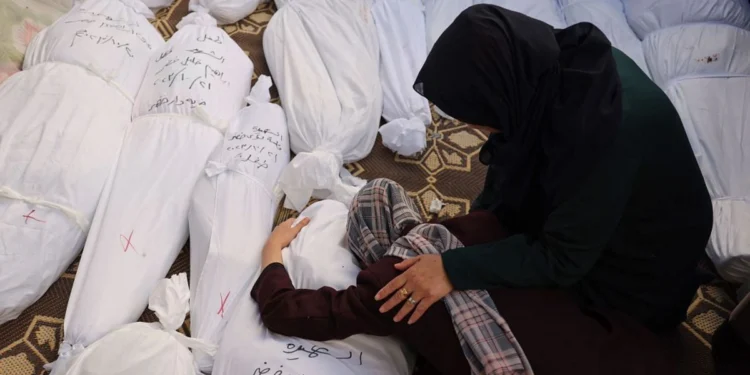 Qəzzada ölənlərin sayı 42,2 mini ötüb