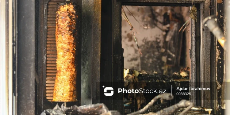 Dönərdən daha bir kütləvi zəhərlənmə: 18 nəfər xəstəxanalıq oldu