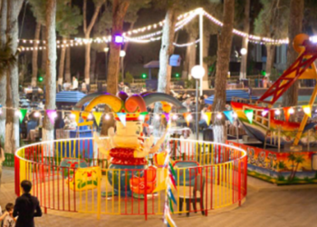 Uşağını atraksiona mindirmək istəyən ata adam bıçaqladı