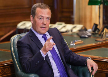 “Bu şəxslər Rusiyanı tərk etməlidir” – Medvedev